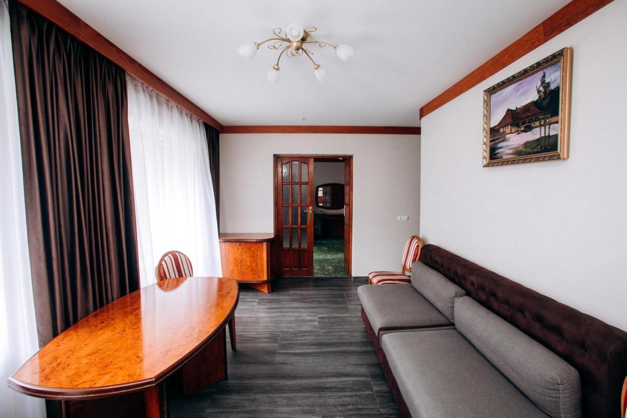 Stanislavsky Hotel Group ياريمتشي المظهر الخارجي الصورة